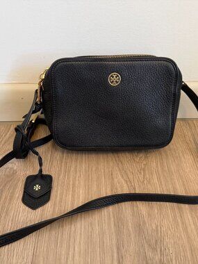 Tory Burch Pebbled Leather Double Zip Camera Crossbody Bag, Black
